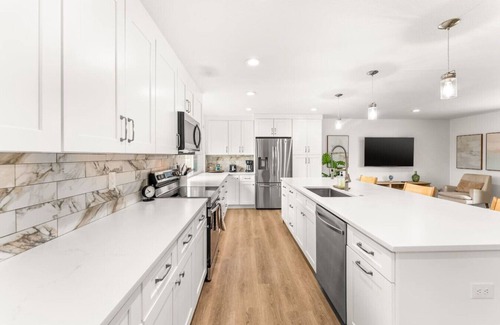 Arvada House | The Arvada Family Nook | Hot Tub & Parkside Charm