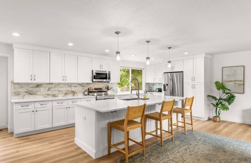 Arvada House | The Arvada Family Nook | Hot Tub & Parkside Charm