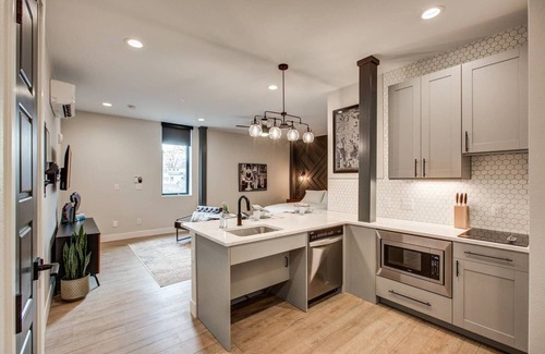 Berkeley Apartment | The Asher | Boutique Hotel | Sleeps 14 | Events