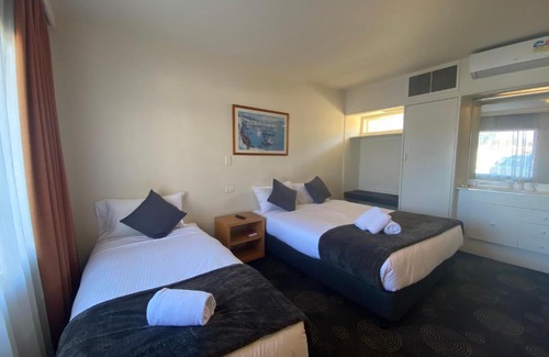 Goulburn Hotel | The Astor Hotel Motel