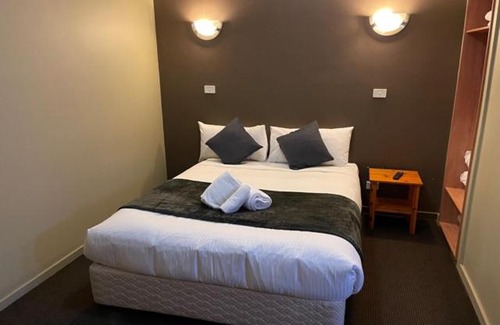 Goulburn Hotel | The Astor Hotel Motel