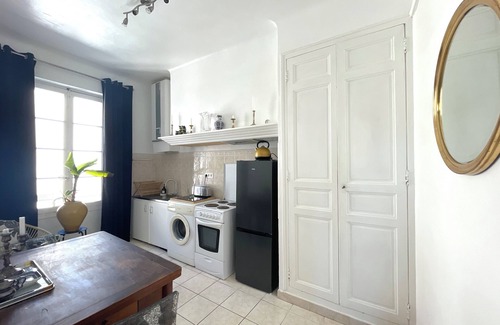 Collobrieres Apartment | The atelier, bohemian refuge with view in the heart of Collobrières