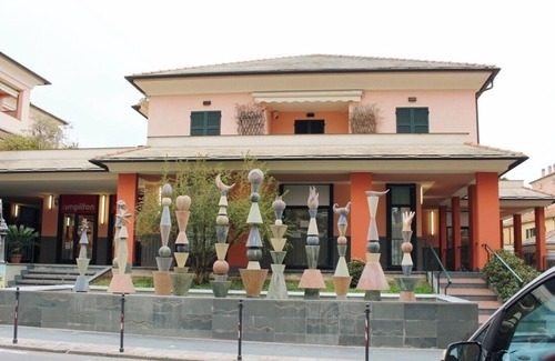Loano Apartment | The Attic by the Sea [Old Town-Loano-Garage]