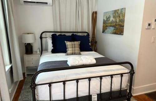 Bartlett Hotel | The Aurora Inn & Cottages