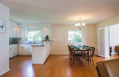 Waupoos House | The Avalon on the Lake