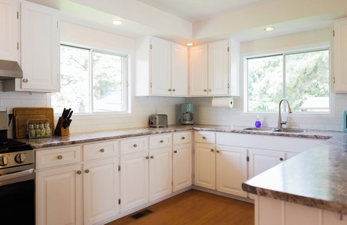 Waupoos House | The Avalon on the Lake