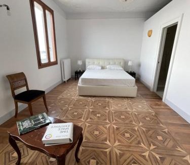 Castello Apartment | The B Collection - San Marco Riva schiavoni