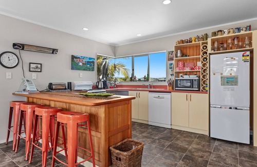 Ohope House | The Bachela - Ohope Beach Holiday Home