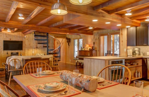McCall House | The Back Cabin - Payette lake access - Quiet - Cozy - Wooded setting