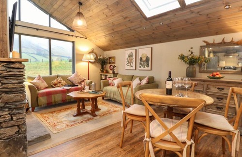 Kendal House | The Badger's Shack