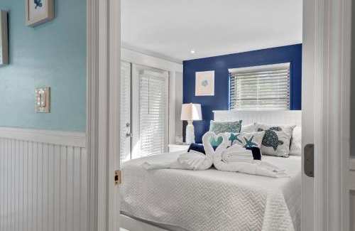 Mid Island Apartment | The Bahama Breeze at the Anchorage