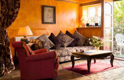 Sudbury House | The Bakery a honeymooners favourite cosy stylish with lovely walks and pubs