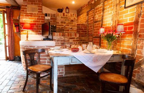Sudbury House | The Bakery a honeymooners favourite cosy stylish with lovely walks and pubs