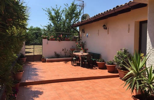 Santa Venerina House | The Bamboo House