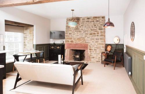 Chapel en le Frith Apartment | The Bankers Quarters - Apt 2
