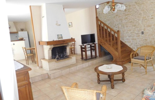 Saint-Crepin-et-Carlucet Cottage | The barn: stone house with pool