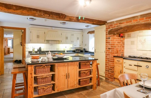 Crich Cottage | THE BARN, family friendly, with open fire in Wirksworth