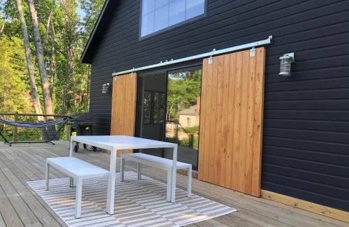 Glen Arbor House | The Barn on Bay Lane