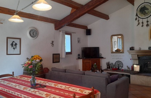 Carces House | The Bastidon