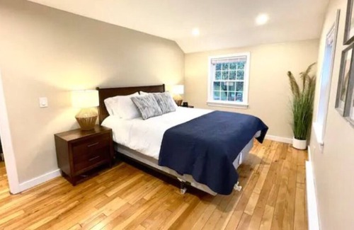 Bath Apartment | The Bath House - 2 Bedroom - Bowdoin, Mins to DNTN