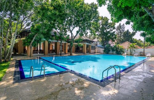 Pottuvil Division 2 Hotel | The Bayberry Hotel&Resort Arugambay