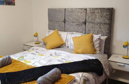 Kirkcaldy Apartment | The Beach Apartment, near Outlander location