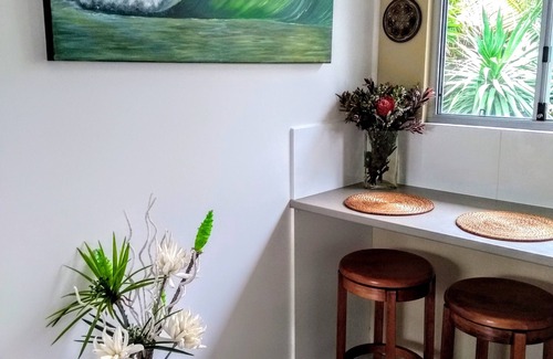 Ulladulla Apartment | The Beach Bungalow perfect for couples.