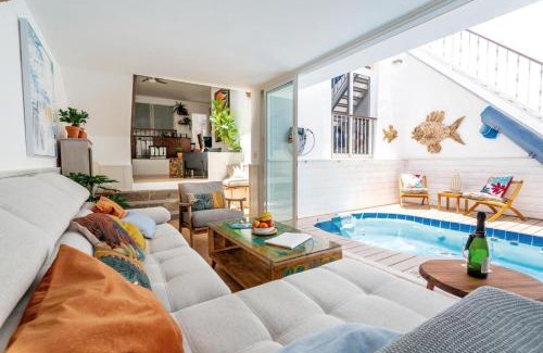 Costa Teguise House | The Beach House - Central location - Private Plunge Pool - Roof Terrace - 100m to Beach