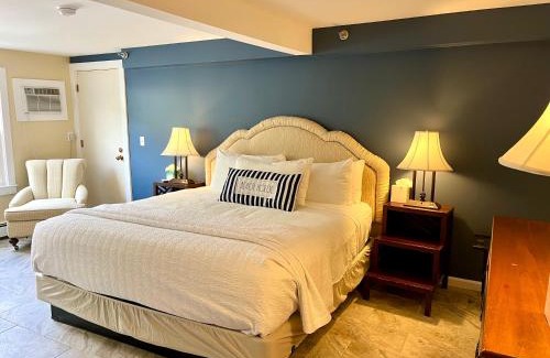 Kennebunk Hotel | The Beach House Inn