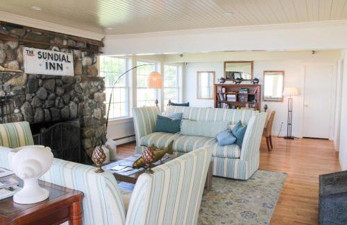Kennebunk Hotel | The Beach House Inn