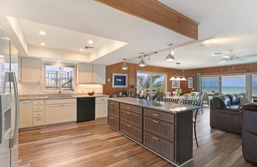 Stuart House | The Beach House - Ocean, Beach, & River Access with Dock!