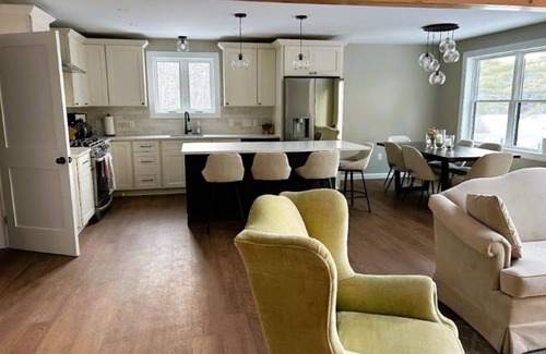 Union House | The Beach House on Shaws Pond - gorgeous new home directly on the water