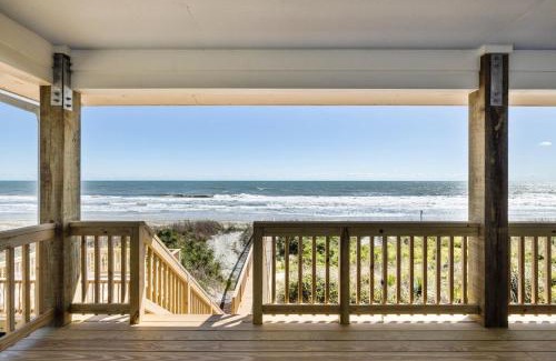 Pine Knoll Shores House | The Beachcomber home