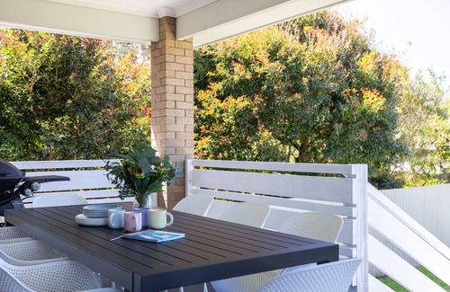Burrill Lake House | The Beachhouse @ Burrill - Your serene lake house retreat awaits