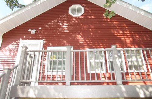 Ironwood House | The Bear Den
