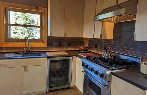 Pine Mountain Club Cabin | The Bear Lair: A Private Mountain Retreat