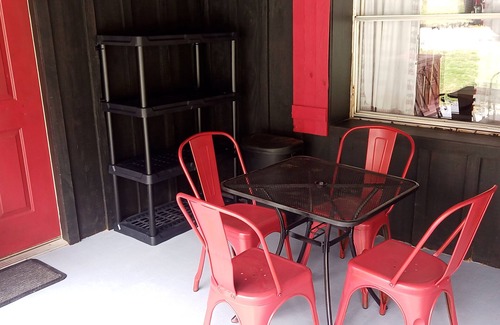 Winona House | The Bear Shack- Brimstone Trail #6 Access - 10 Person Cabin. Trailer Parking!