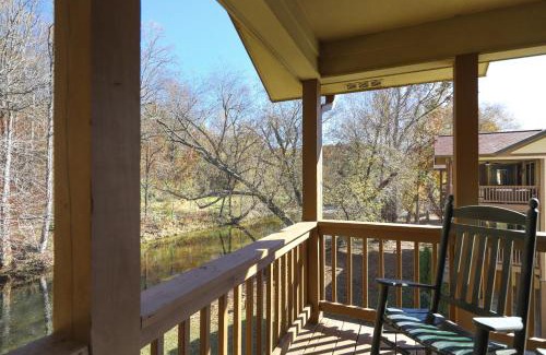Helen Apartment | The Bears Den