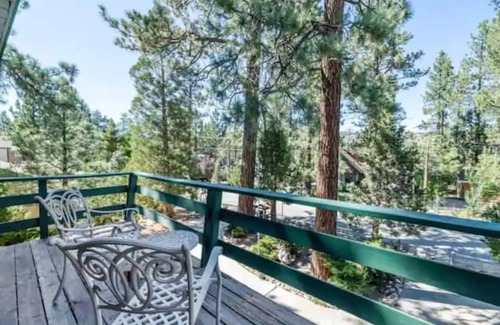 Big Bear Cabin | The Bears Lair Perfect for family