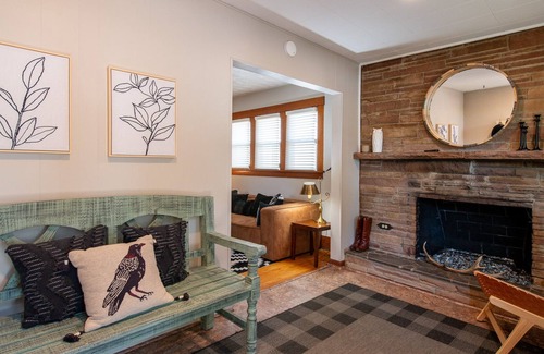 Benson House | The Beautiful Raven Cottage