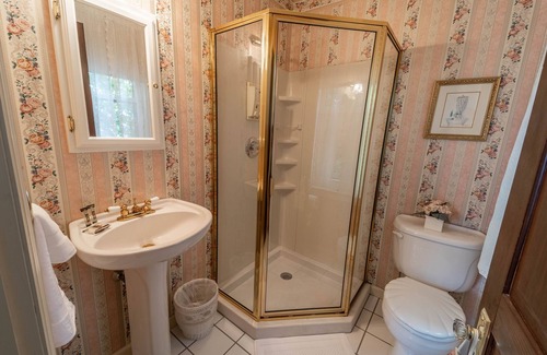 Jim Thorpe Bed & Breakfast | The Bella Victoria- Adult Only