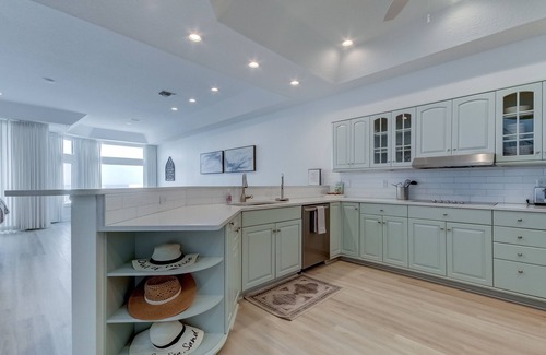 Belleair Beach House | The Belleair Beach House- Private pool, right on the beach- sleeps 12