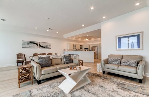 Belleair Beach House | The Belleair Beach House- Private pool, right on the beach- sleeps 12