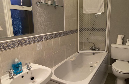 Shanklin Bed & Breakfast | The Belmont Hotel