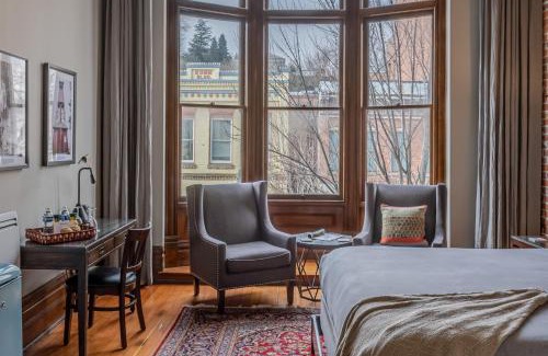 Port Townsend House | The Belmont Hotel