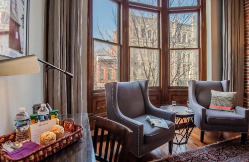 Port Townsend House | The Belmont Hotel