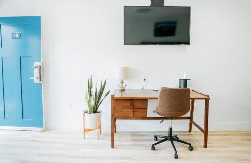 Belmont Shore Hotel | The Belmont Shore Inn