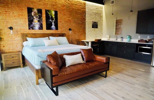 Watkins Glen Hotel | The Benjamin Hotel