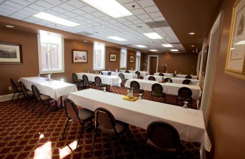 Canton Hotel | The Bertram Inn at Glenmoor