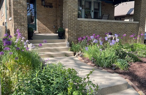 Riverwest House | The Best Bungalow in Riverwest Parking onsite